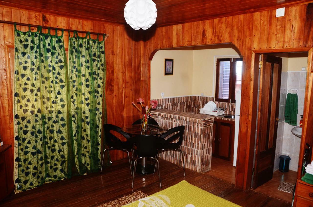 Guest House Quinta Natural Bangalots Graca ภายนอก รูปภาพ